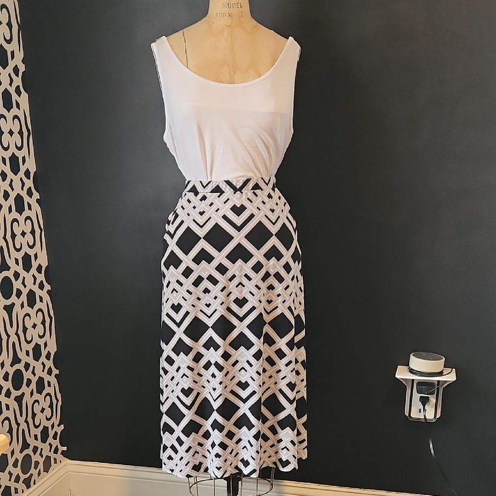 Leota Black and White A-Line Skirt - Angelica Skirt in Lattice Black - XXL